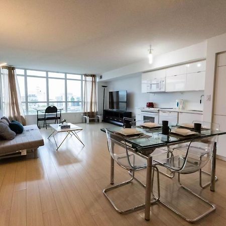 Cn Tower View Suite With Free Parking Toronto Exterior photo